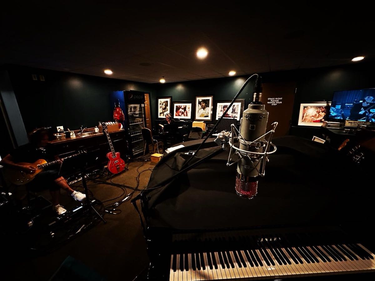 Tracking In The Green Room At The Empire.jpeg